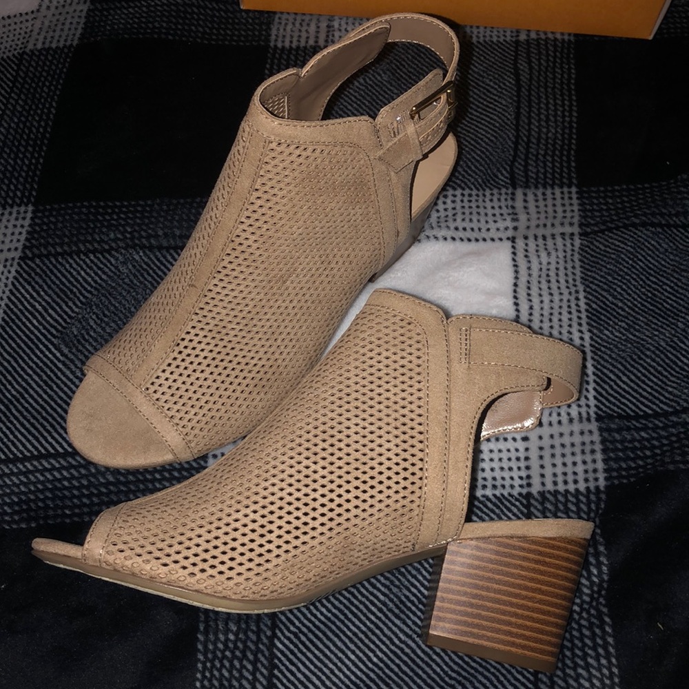Unisa open toe